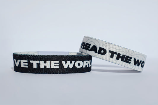 Pulseira com logotipo do projeto STW